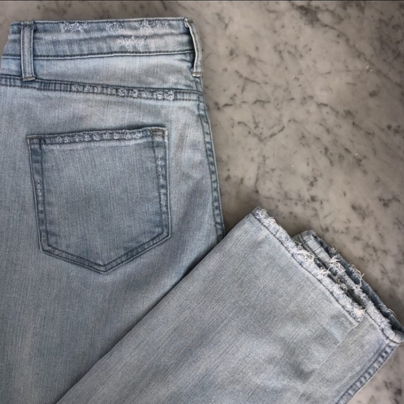 WILD FABLE Light Wash Mom Jeans Size 6 - Picture 15 of 16